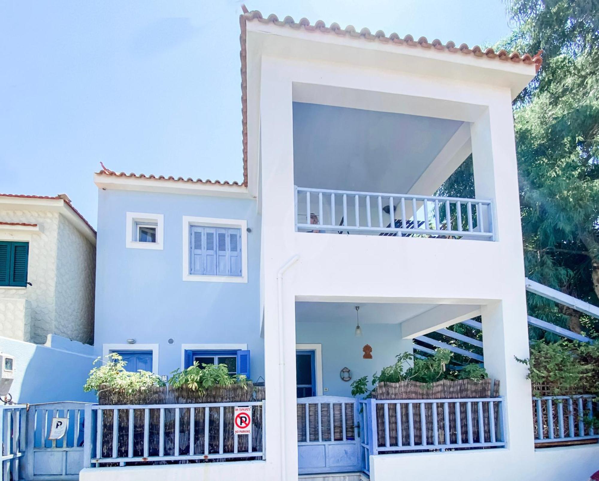 Blue Seaside House With Terrace Skala Eresou